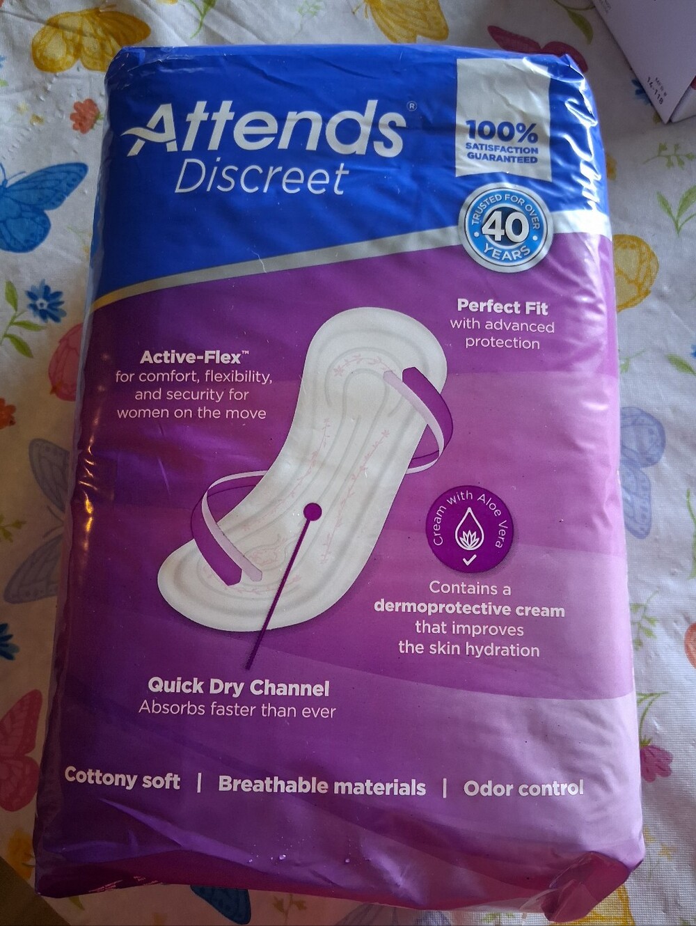 Discreet Active-Flex Women's Incontinence Pads - Purple